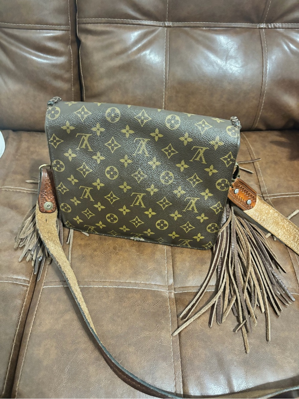 Vintage boho bags LV fringe crossbody - Picture 5 of 7